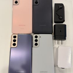 Samsung Galaxy S21, 128Gb  Unlocked for any company Color, Excellent Condition,  Comes with earphone & Charger  Price is firm 