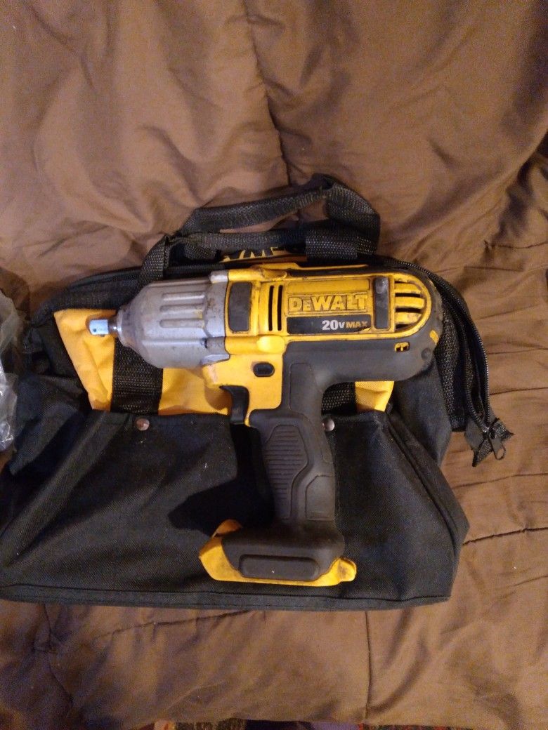 DeWalt DCF889