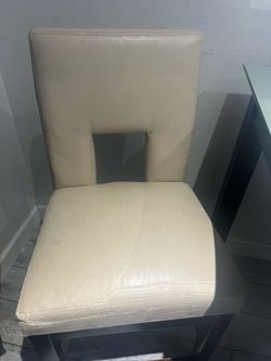 Dining table w/4 chairs