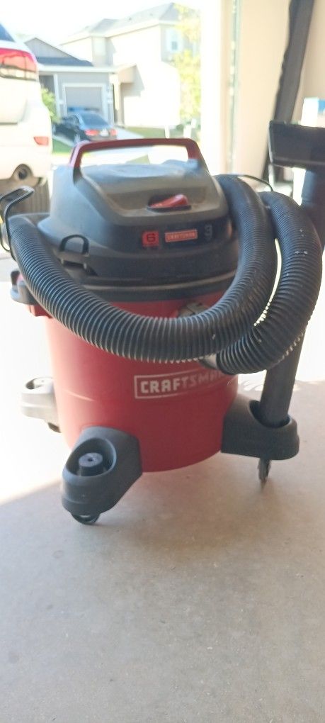 Vacuum Crasfsman