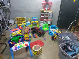 TOYS SALE *READ DETAILS