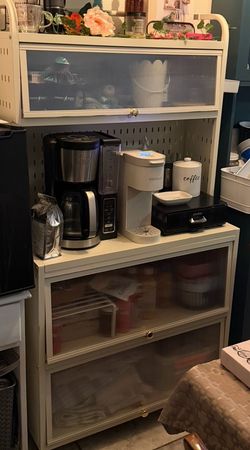 Kitchen cabinet