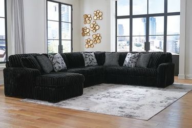 Midnight 4PC Sectional. 🚚WE DELIVER🚚