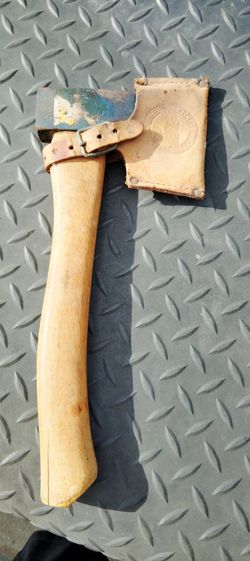 Norlund Hudson Bay hatchet/axe w/original leather sheath