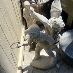 Concrete Statues 