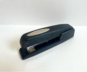 Swingline 747 Desktop Stapler Home Office Durable Metal HEAVY DUTY Black