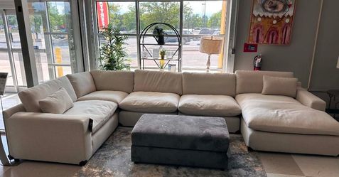💞OM 💞  Brand New Living Room sectional with chaise