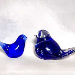 Blue Bird Glass Paperweight by Joe St Clair. VTG Cobalt Blue Bird Art Glass Bird Of Happiness Ganz