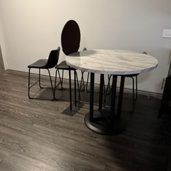 MUST GO!! Table and Chairs (Counter Height)