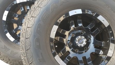 4 Wildpeak A/T 315/75R16 on Moto Metal rims 6 lug