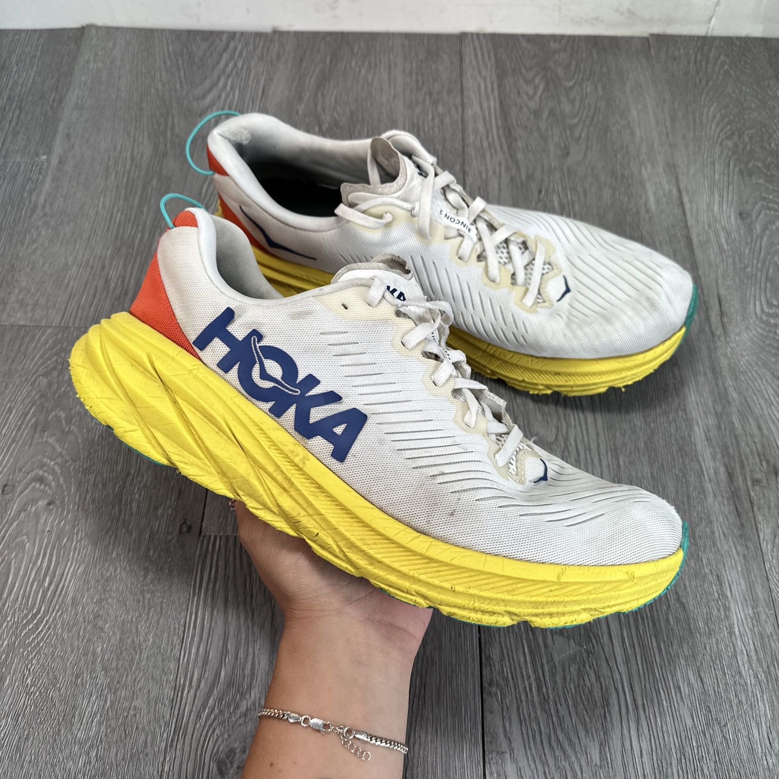 Hoka Rincon 3 Mens 10.5 D White Eggnog Yellow Running Shoes 