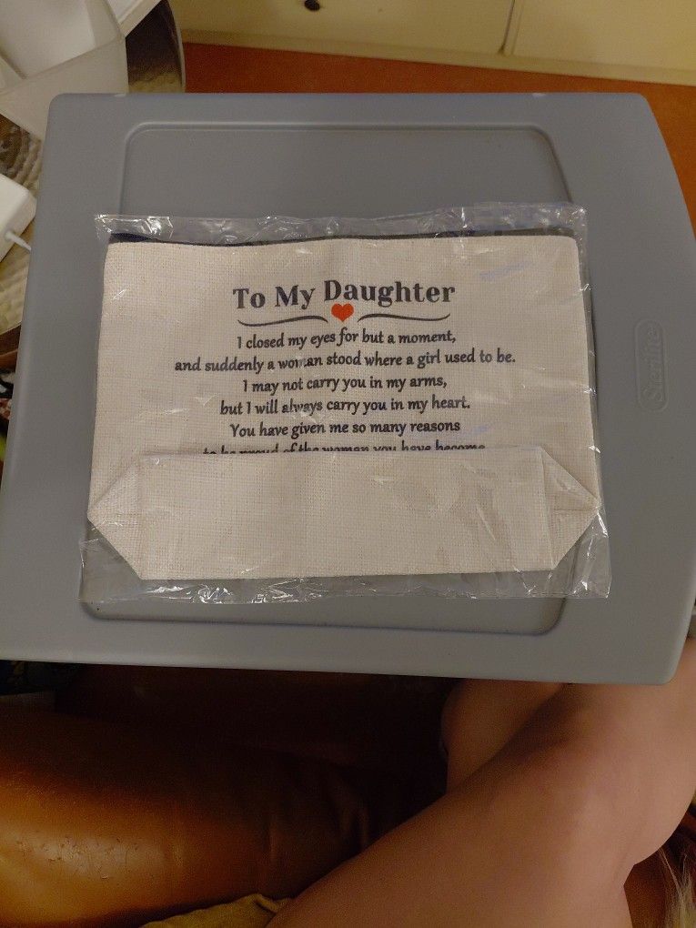 "To My Daughter - Love, Mom ❤️" Cosmetic Bag W/ Zipper
