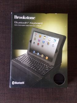 Brookstone Bluetooth keyboard tech grip case for iPad 2 tablet