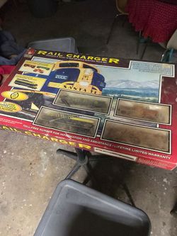 Train set rail charger