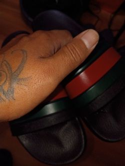 Gucci flip flops size 10