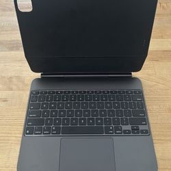 Apple Magic Keyboard for iPad Pro 13-inch