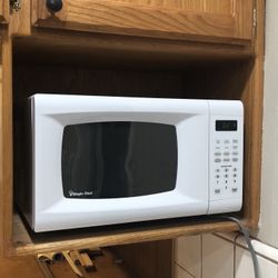 Microwave Oven 