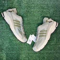 NEW Adidas Response CL 'Olive' Men’s Size 10.5 ID3142