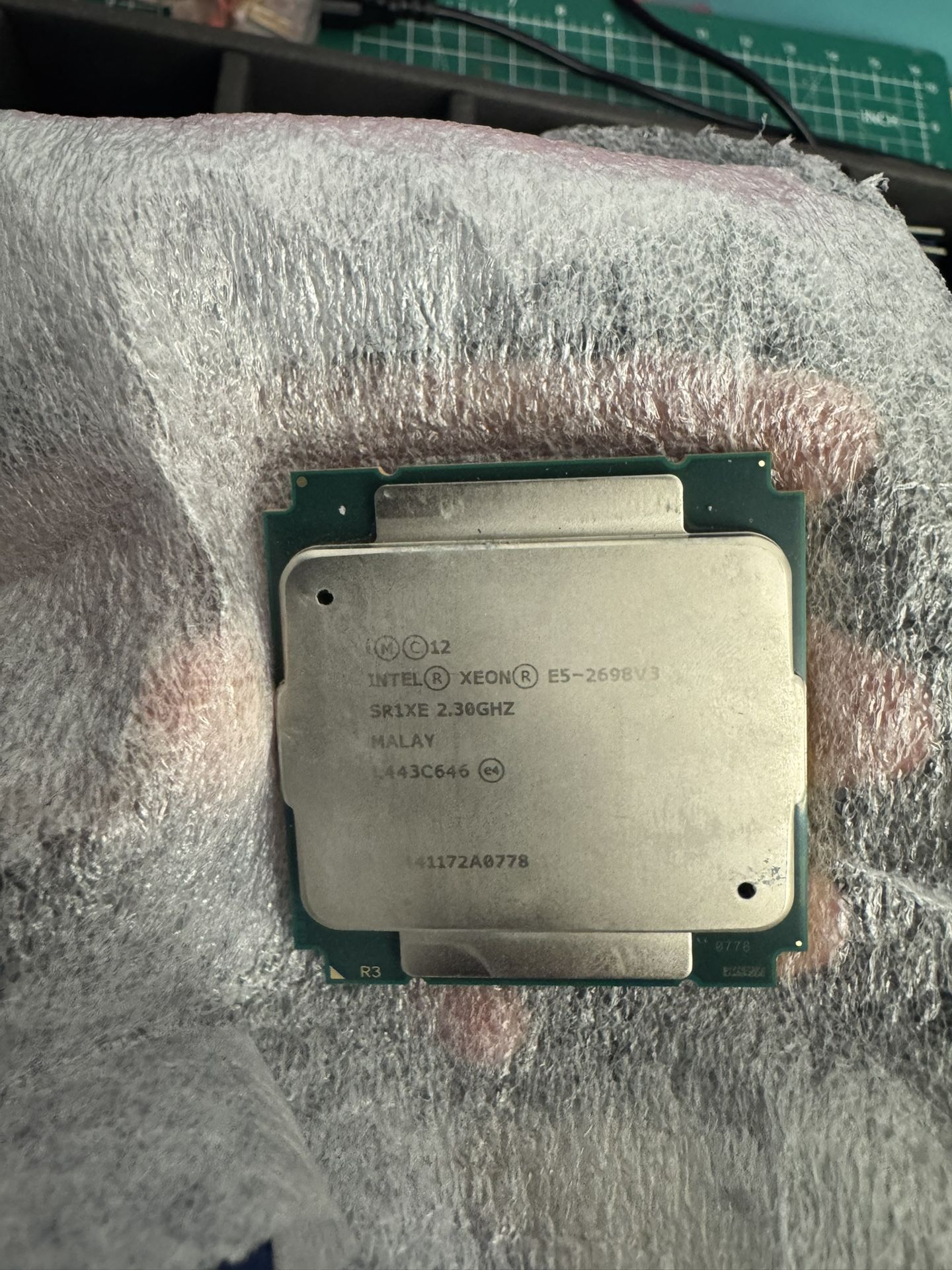 INTEL® XEON R E5-2698 E5-2698V3 SR1XE 2.30GHZ