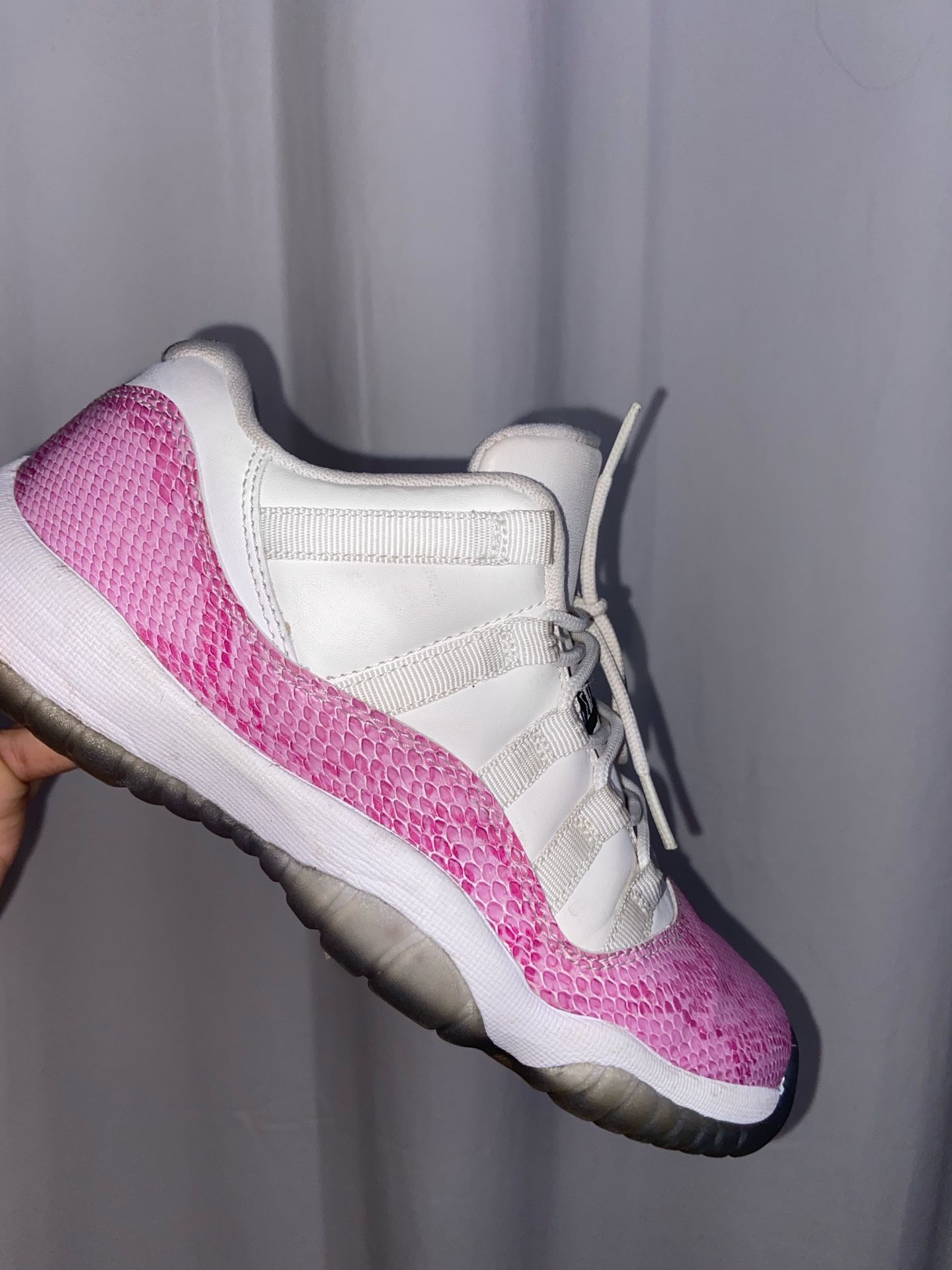 Jordan 11 pink snakeskin