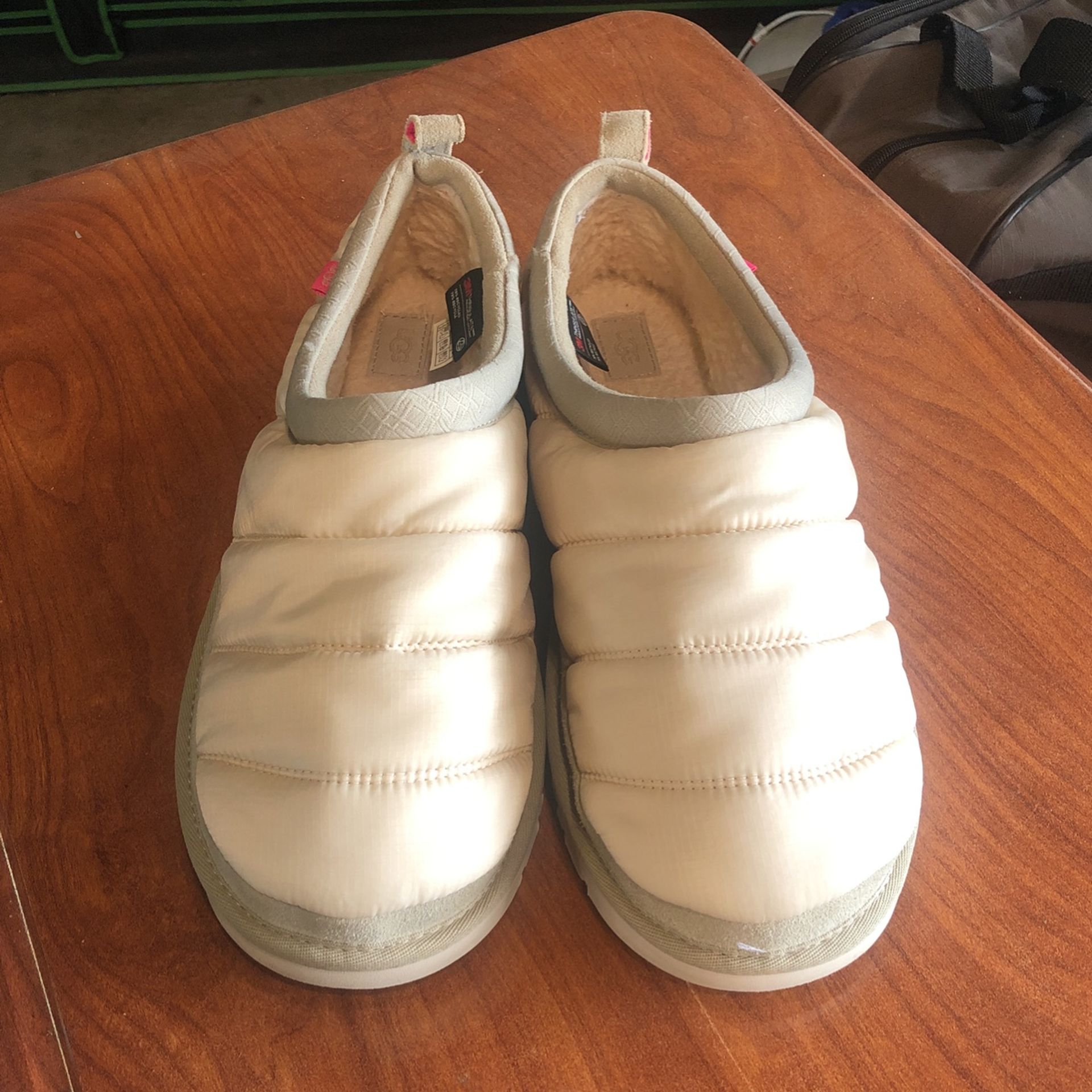 Uggs mens Slip Ons Sz 11