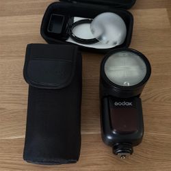 Godox v1c flash (for Canon)