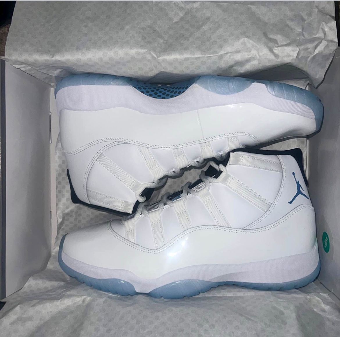Air Jordan 11 Retro "LEGEND BLUE" 2024 - Size 11.5 -