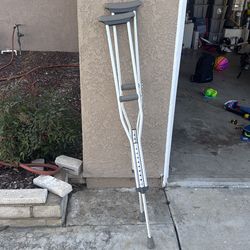 Crutches free