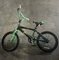 Dynacraft Next Surge 18-inch Boys' BMX Bike bicycle
