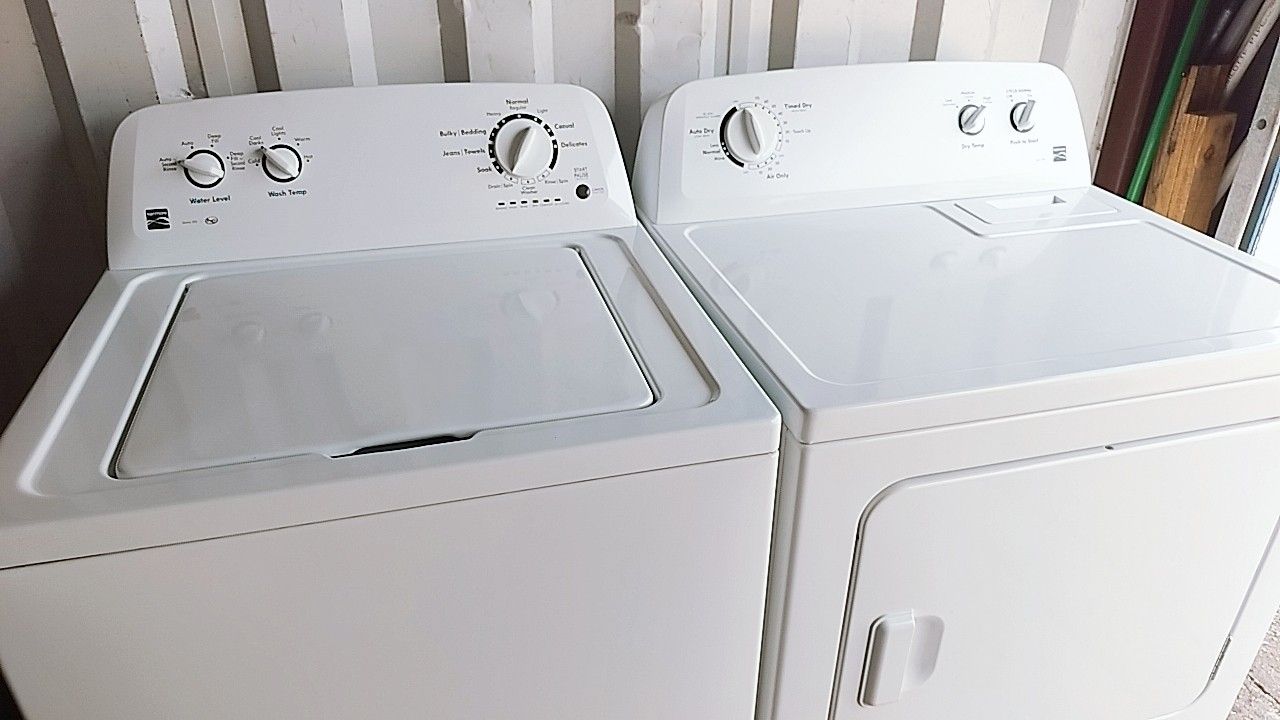 KENMORE WASHER AND DRYER SET LIKE NEW