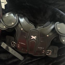 Xs Youth Shoulder Pads 
