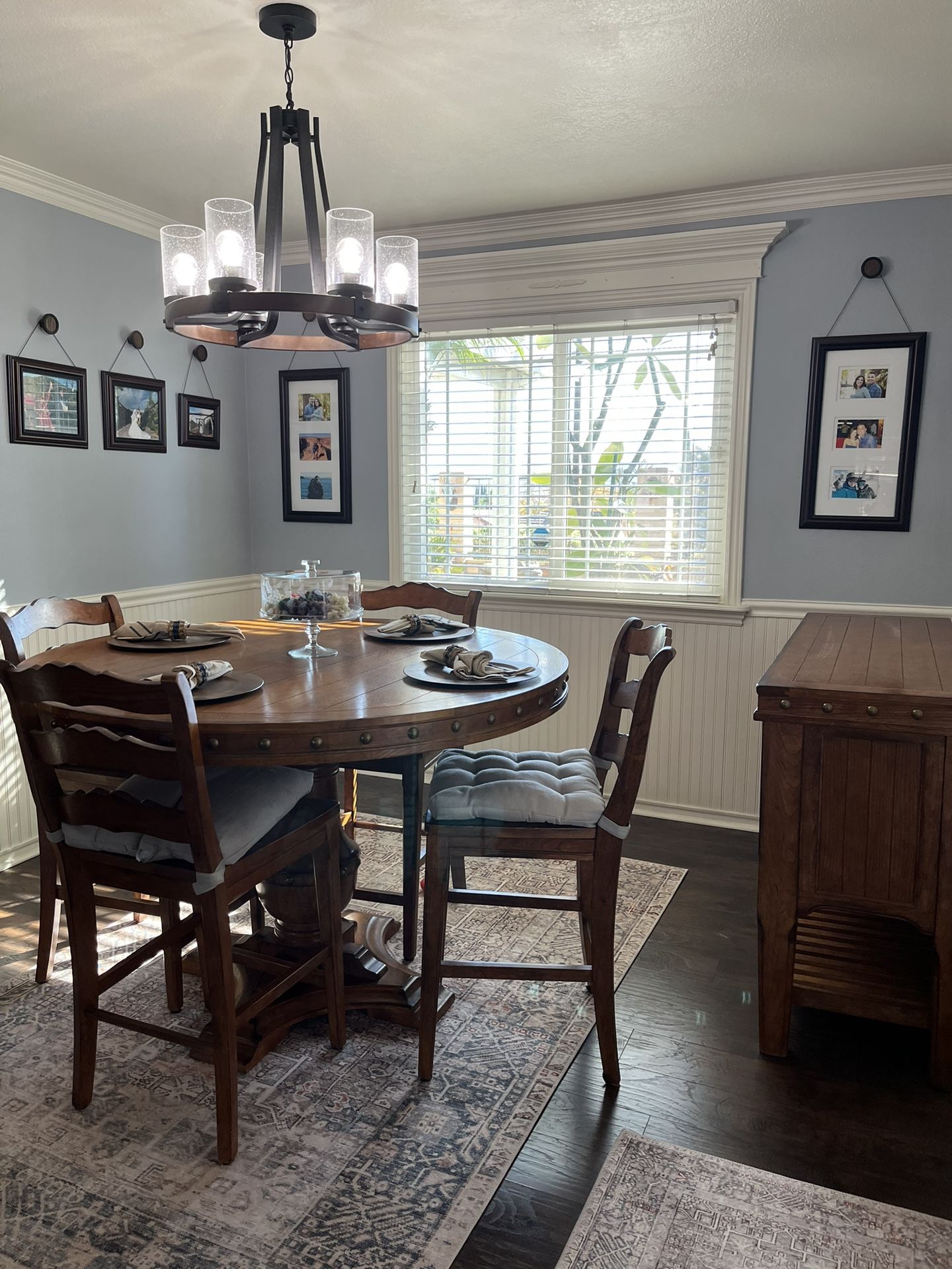 5 Ft Round Pub Kitchen Table With 5 Chairs And Hutch