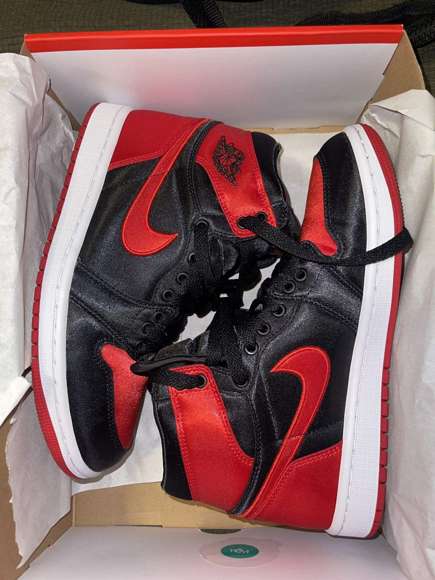 Jordan Retro High OG (satin bred)