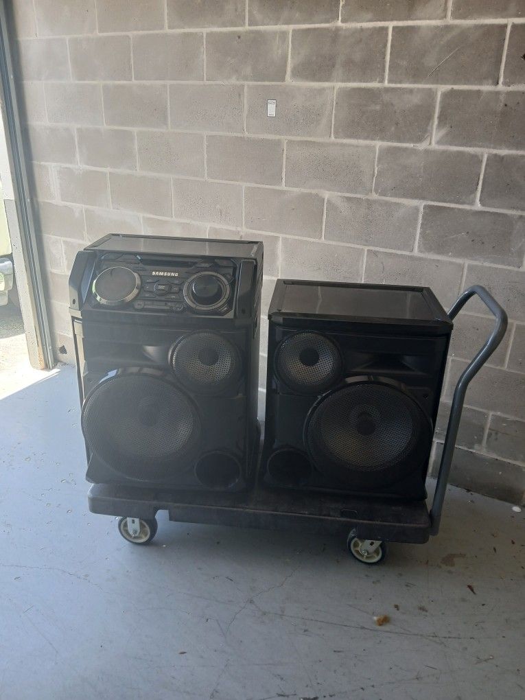 2500 Watt Samsung Stereo