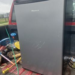 Mini Fridge 