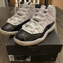 Jordan Retro 11 Size 1y