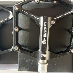 New Bicycle pedals