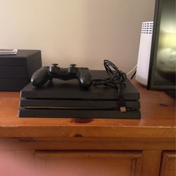 PS4 Pro 1 Tb One Controller 