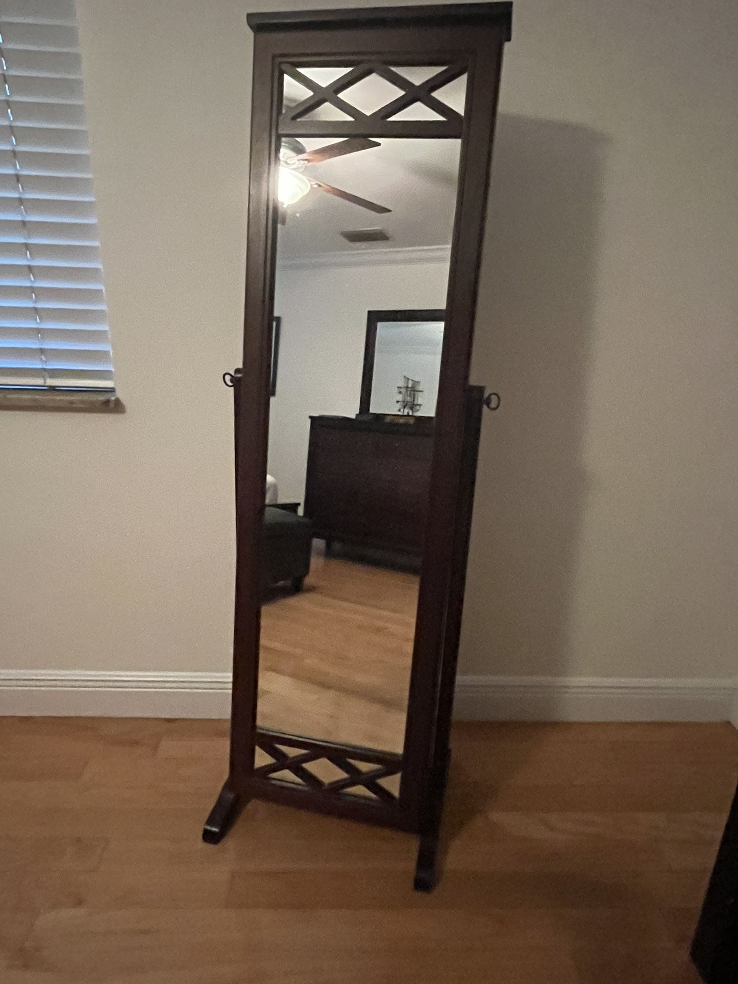 Full Length Mirror Jewelry Cabinet Standing With Built-In Mirror