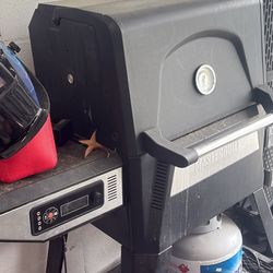 MasterBuilt Smoker