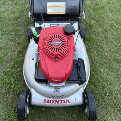 Lawnmower Honda HRR216 Gas Lawn Mower Semi Commercial