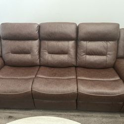 New Leather Couches 