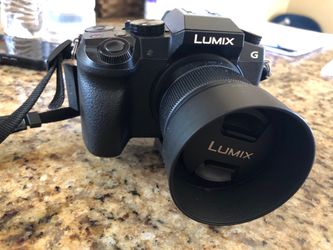 Panasonic lumix g7 micro four thirds camera. (Like new)