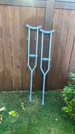 Aluminum crutches for adults