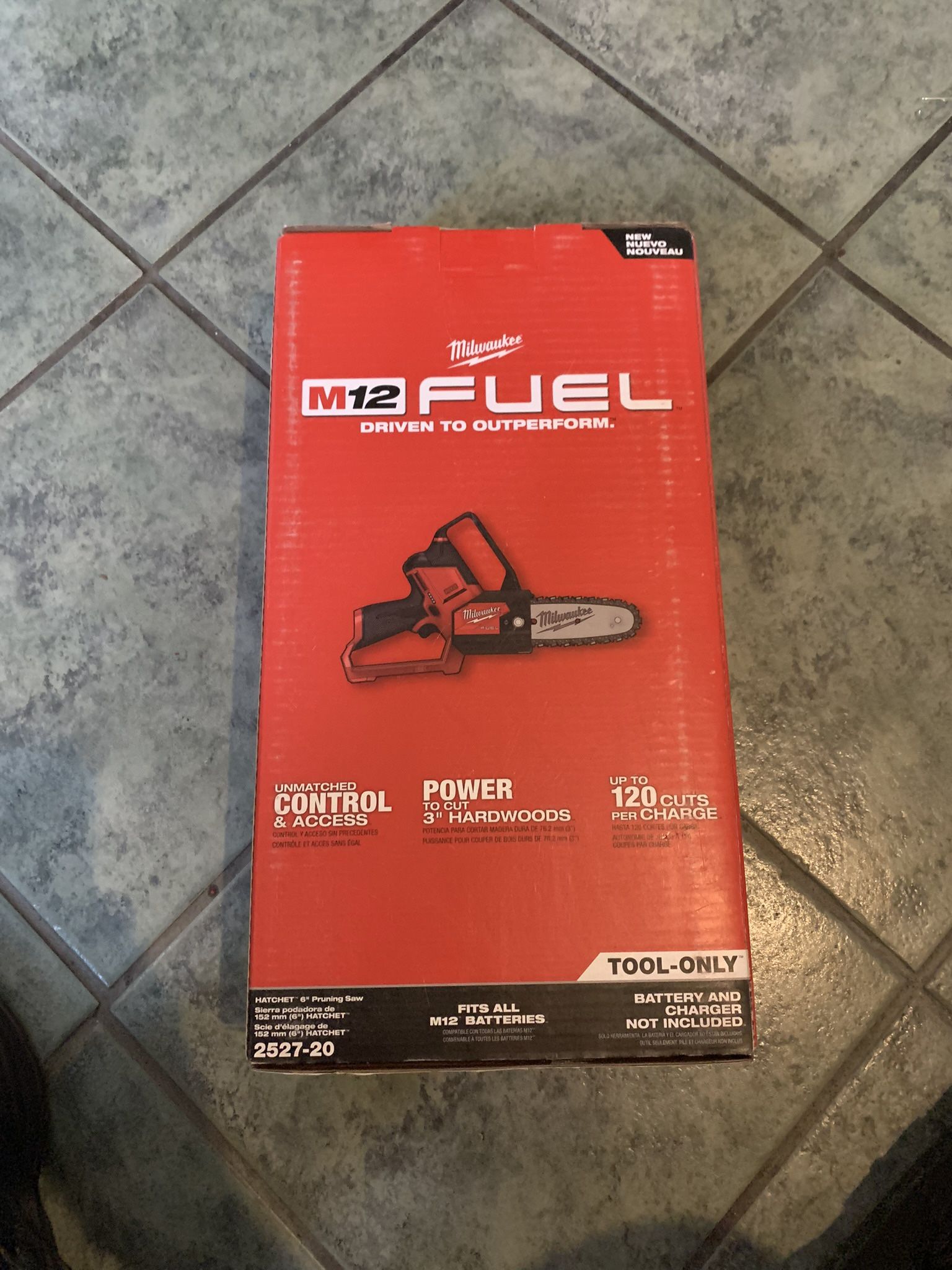 M12 Fuel Hatchet 6 Pruning Saw