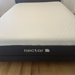 Nectar Queen Hybrid Mattress- Hardly Used / NO DAMAGE