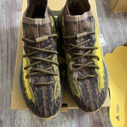 Yeezy 380 Sz 8.5 Men’s 100% Legit