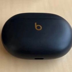 Beats Studio Buds