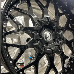 24” Forgiato Niddo-B