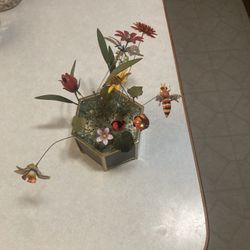 Metal Flowers And Insects 3 1/2” X 7”